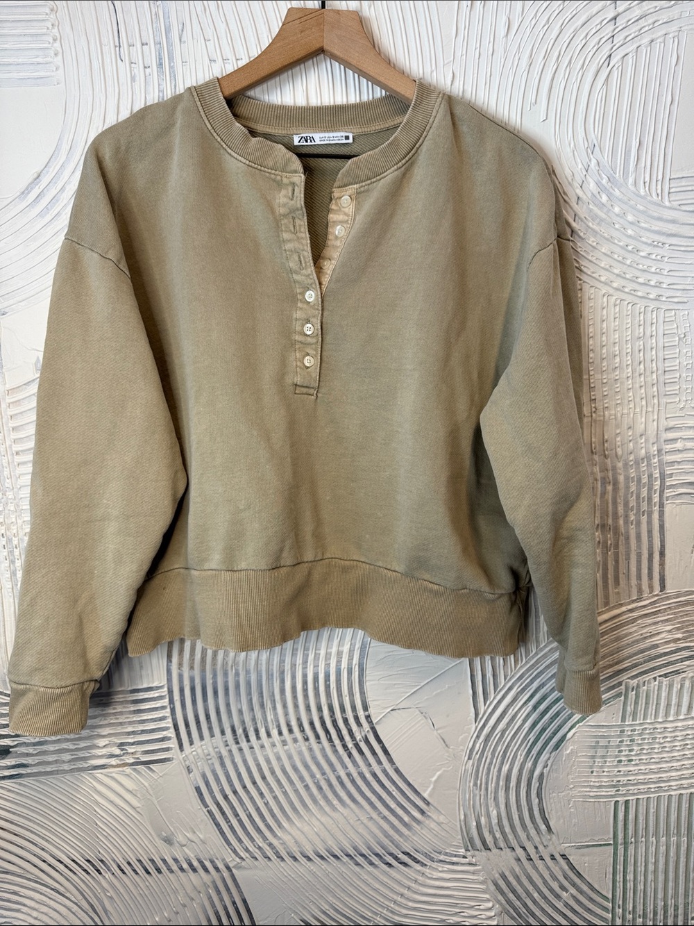 Zara Oversized Washed Olive Henley Cropped Sweatshirt N0638